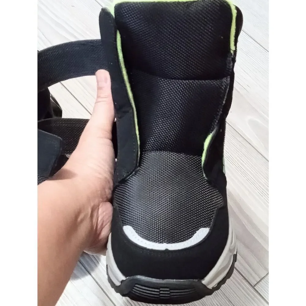 (5-4612)  K KomForme Winter Boots Sz 1